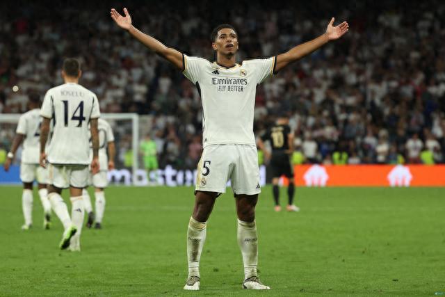 C罗姐姐：批评C罗去白宫的人真是伪君子，他扛了葡萄牙20年（C罗姐姐回怼：指责C罗赴白宫者皆为伪君子，他已扛起葡萄牙20年）